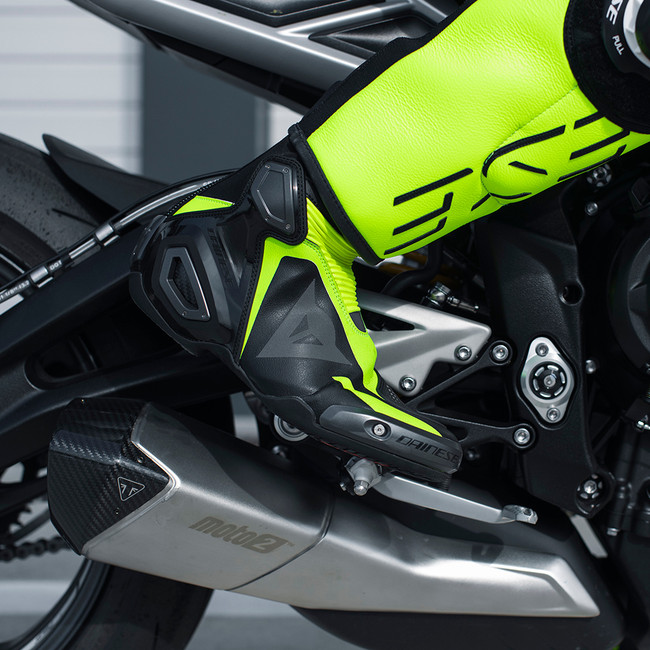 AXIAL 2 BOOTS - ダイネーゼジャパン | Dainese Japan Official